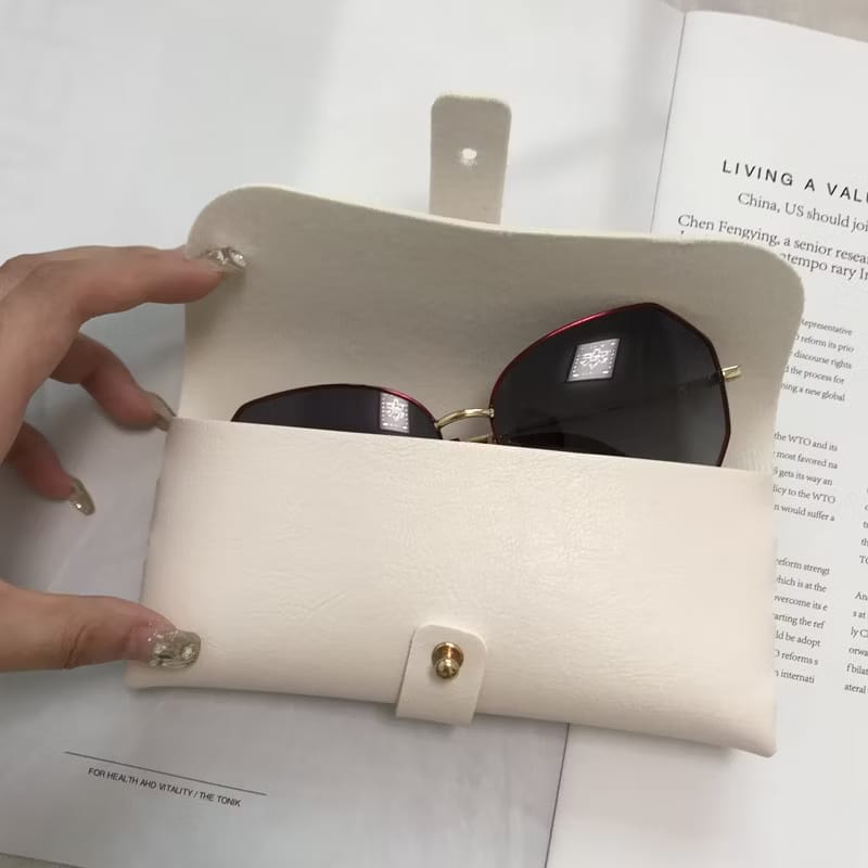 Étui à lunettes en cuir classique – Élégant et durable